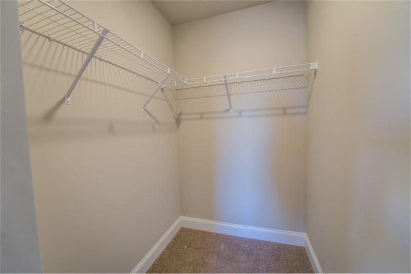 311 Gwinnett Dr - Photo 3 of 13