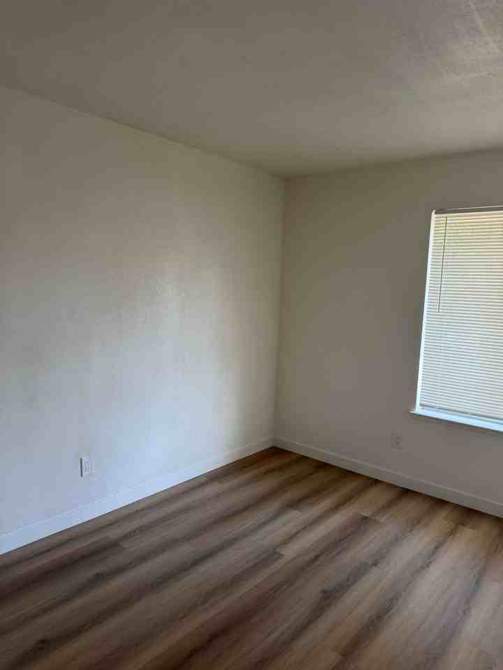 7721 Mcclintock Way - Photo 6 of 8
