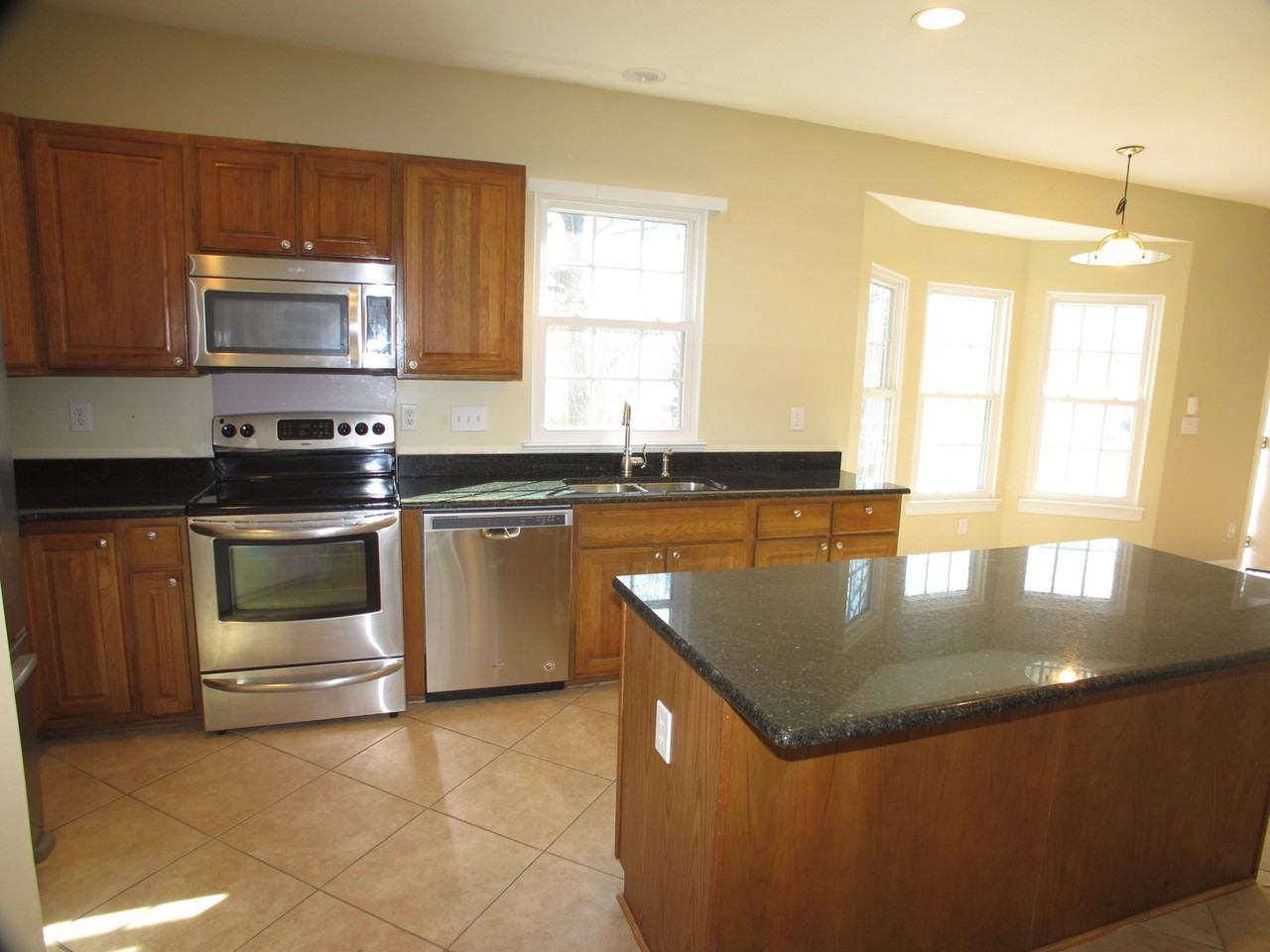 6532 Outer Bridge Ln - Photo 3 of 26