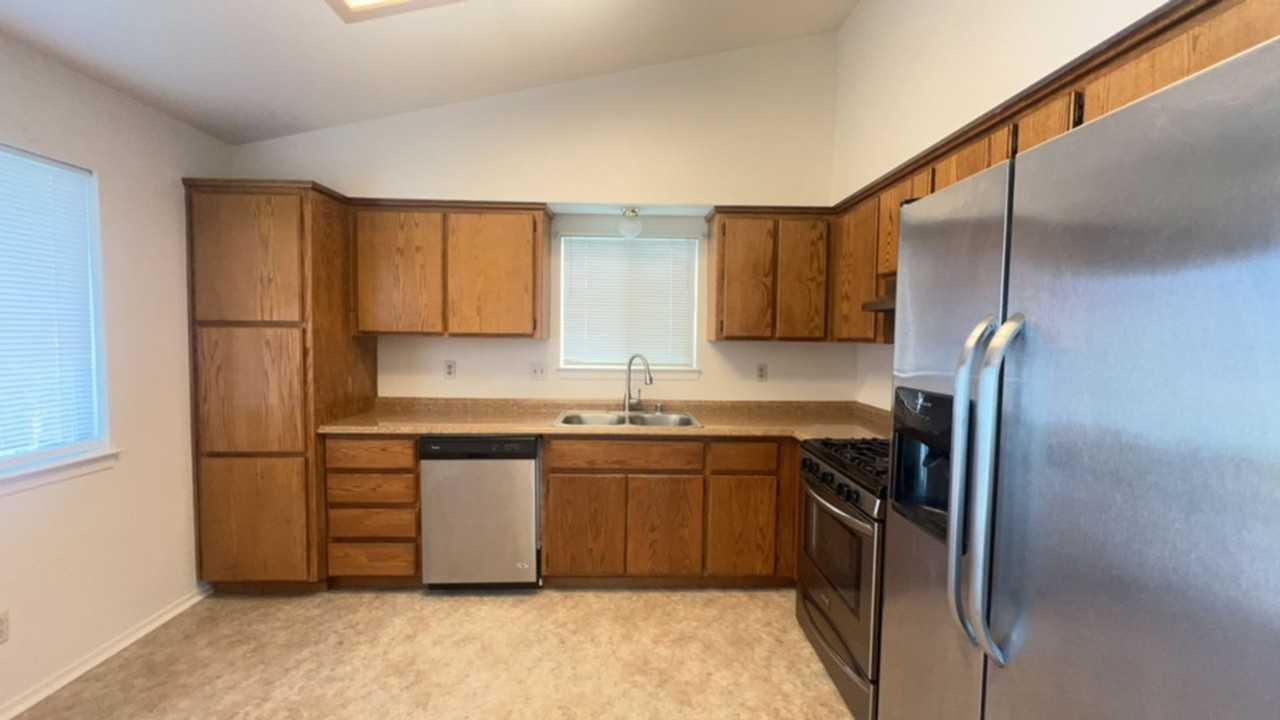 1331 Mary Jo Dr - Photo 5 of 12