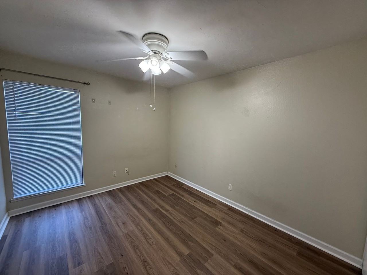 332 Bridge Pl - Photo 5 of 13