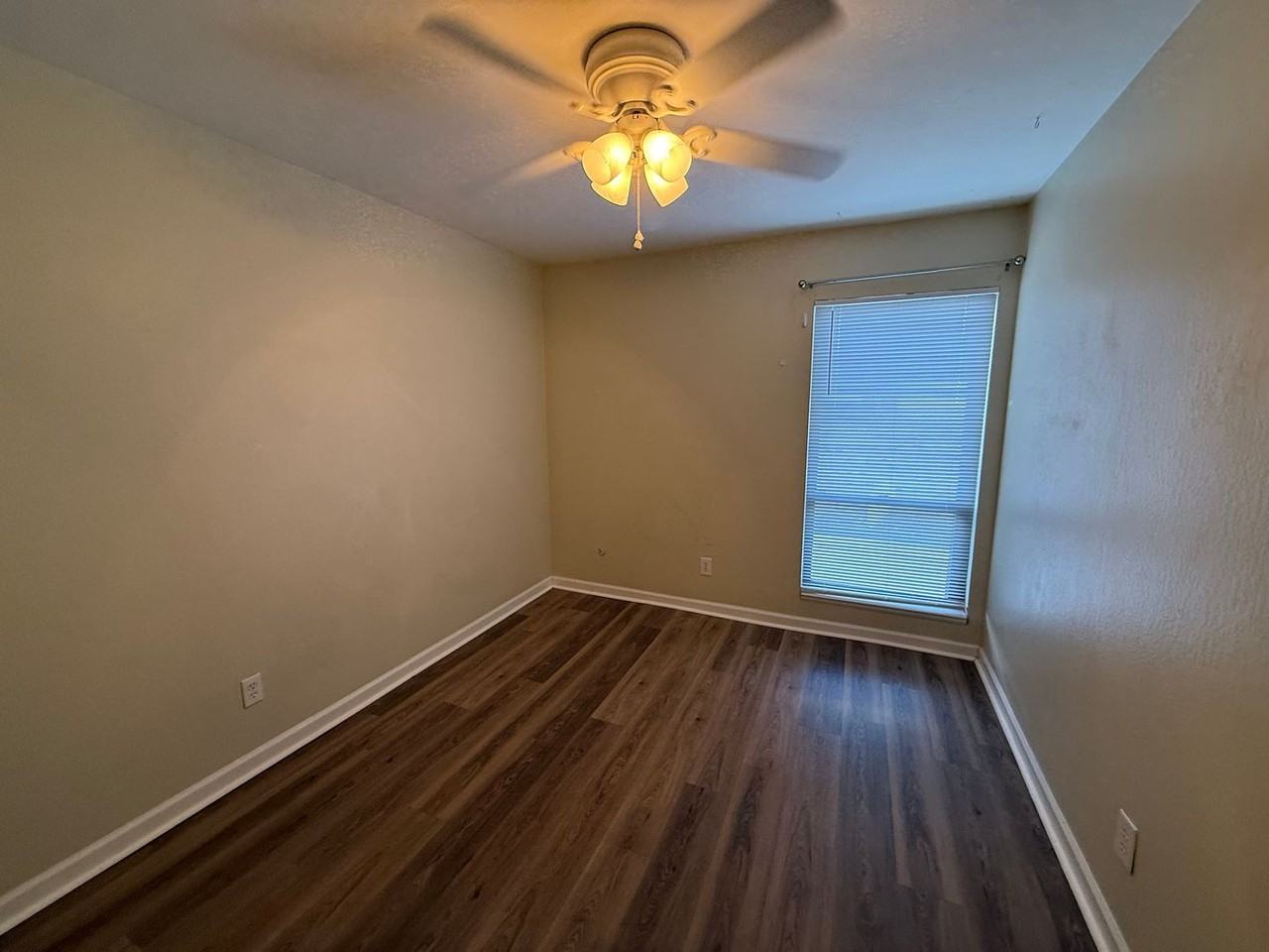 332 Bridge Pl - Photo 6 of 13