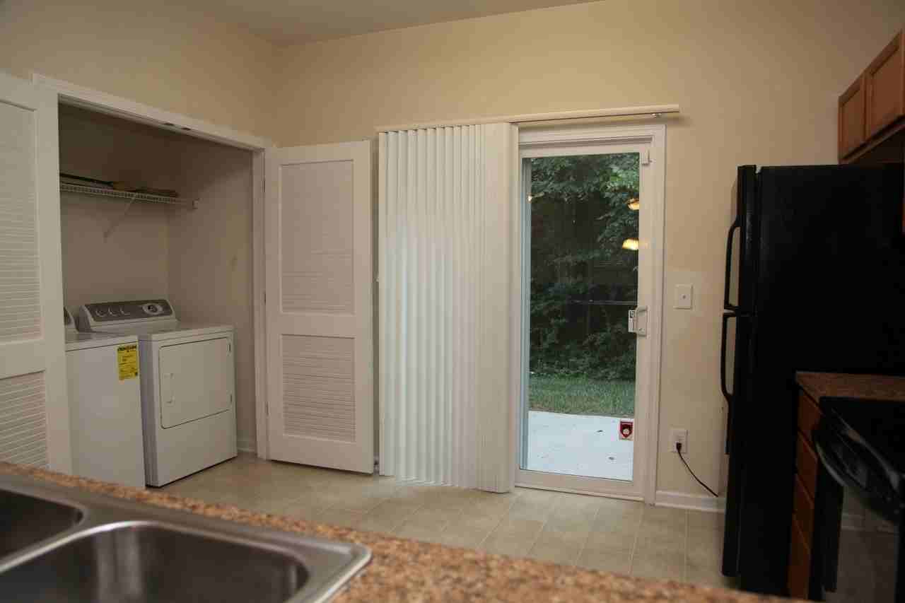 5723 Bent Creek Cir - Photo 5 of 10