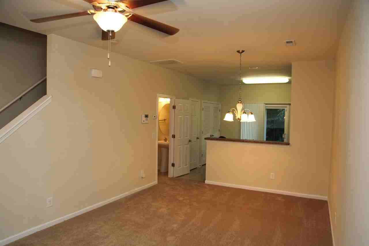5723 Bent Creek Cir - Photo 6 of 10