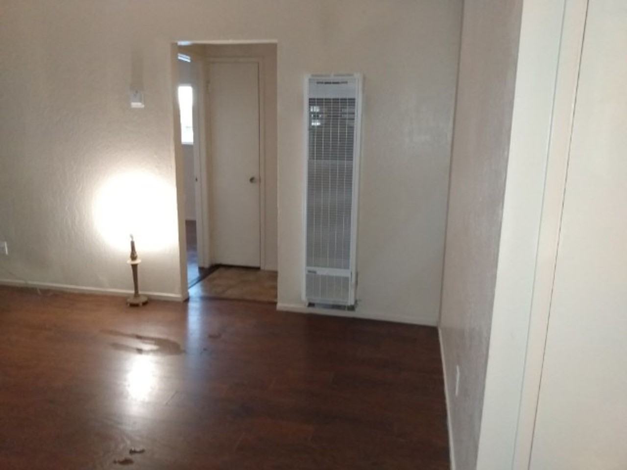 1107 W 4th St #2 - Photo 6 of 20