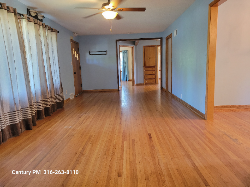 8101 W Maple St - Photo 6 of 20