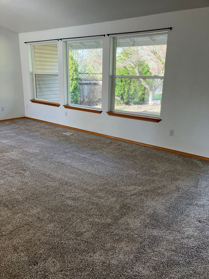 24095 Ne Dayton Ave - Photo 6 of 15