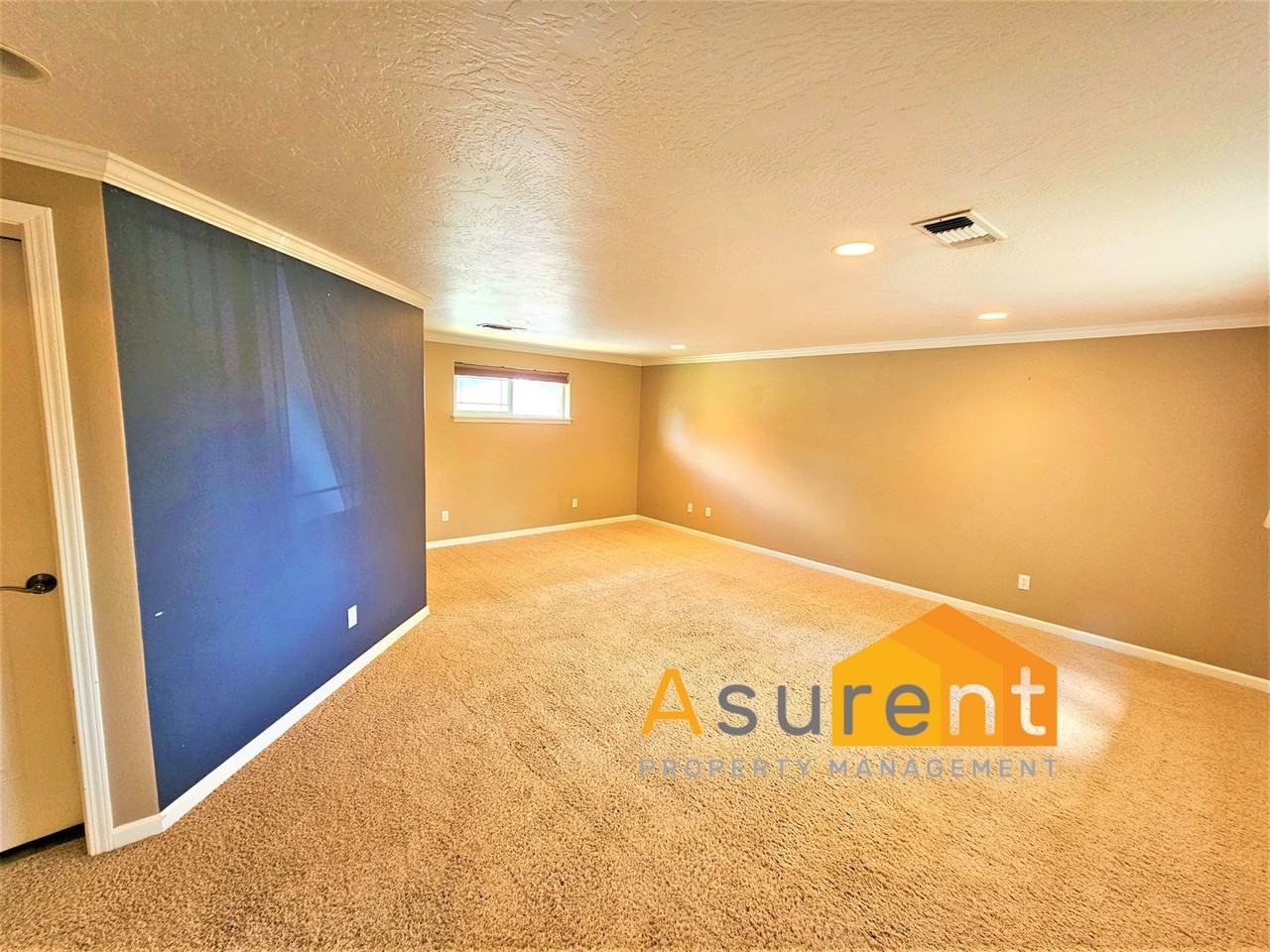 3085 Connell Ave - Photo 4 of 13