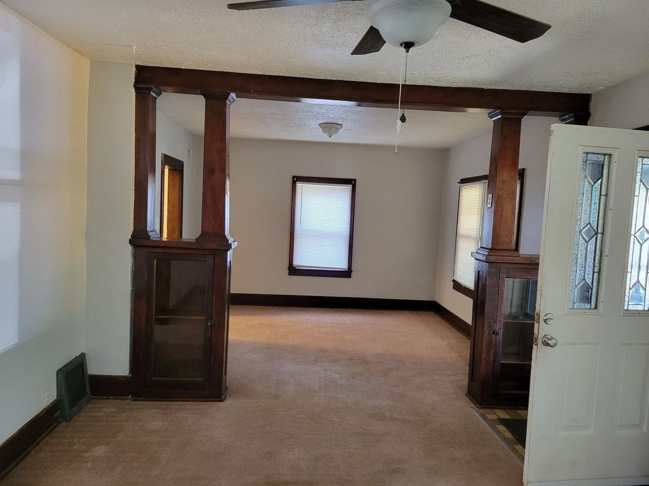 2021 Avenue D - Photo 2 of 11