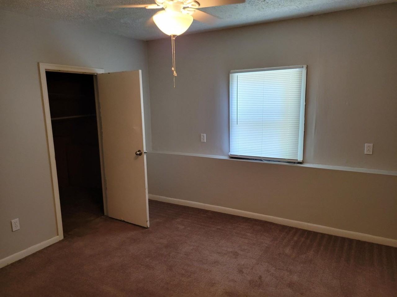 2021 Avenue D - Photo 3 of 11