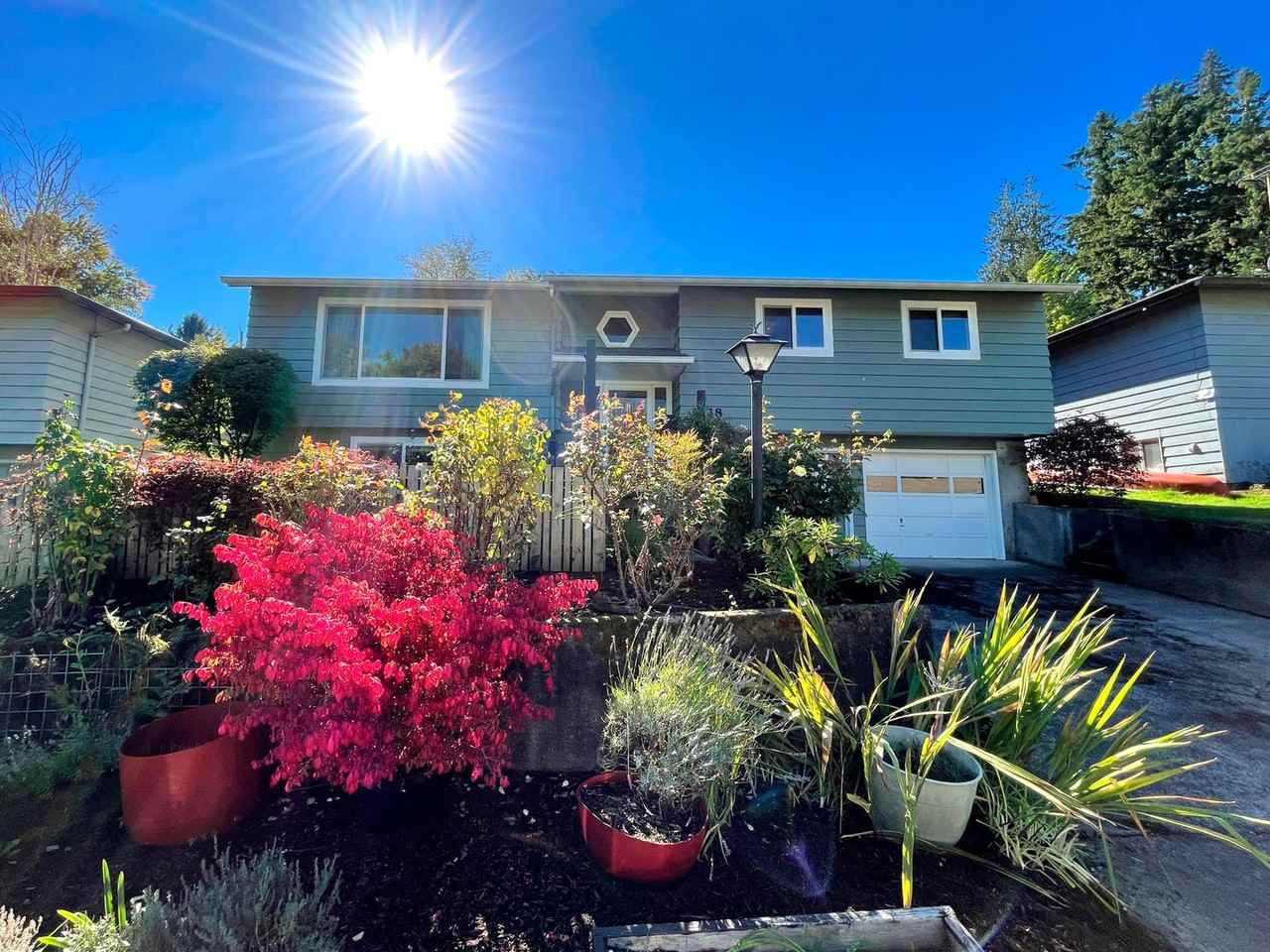 3338 Sw Marigold St - Photo 2 of 32