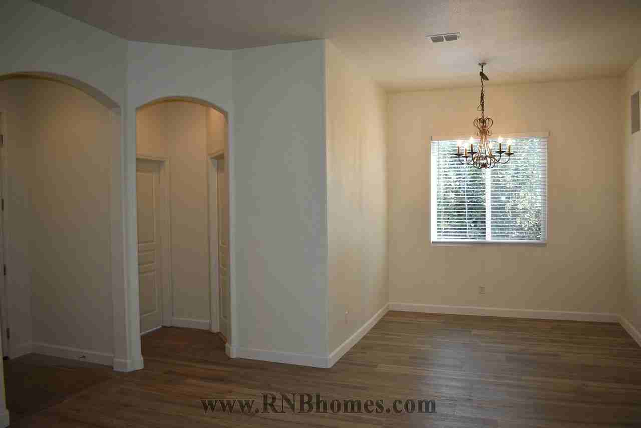 160 Jarvis Cir - Photo 4 of 26