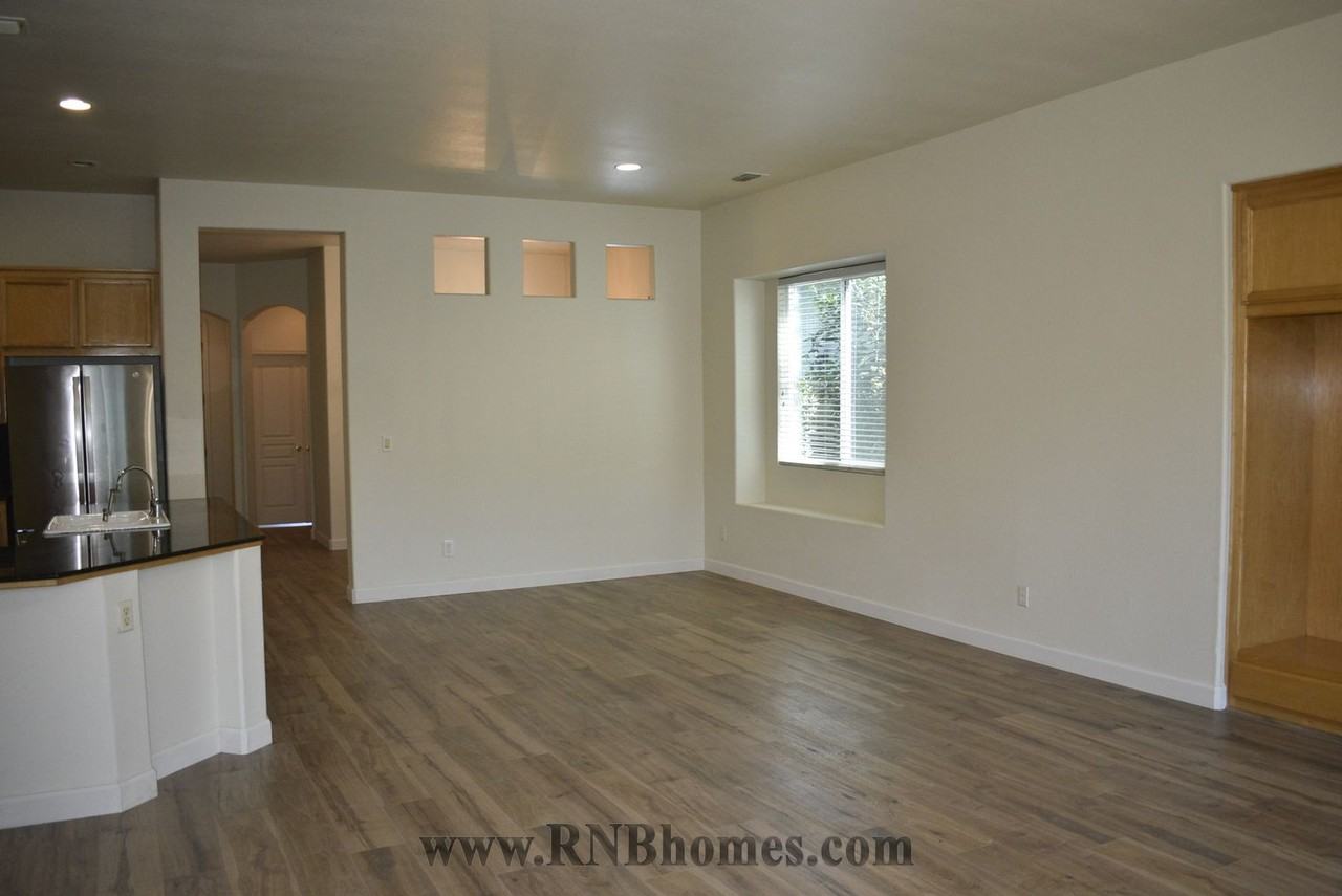 160 Jarvis Cir - Photo 6 of 26