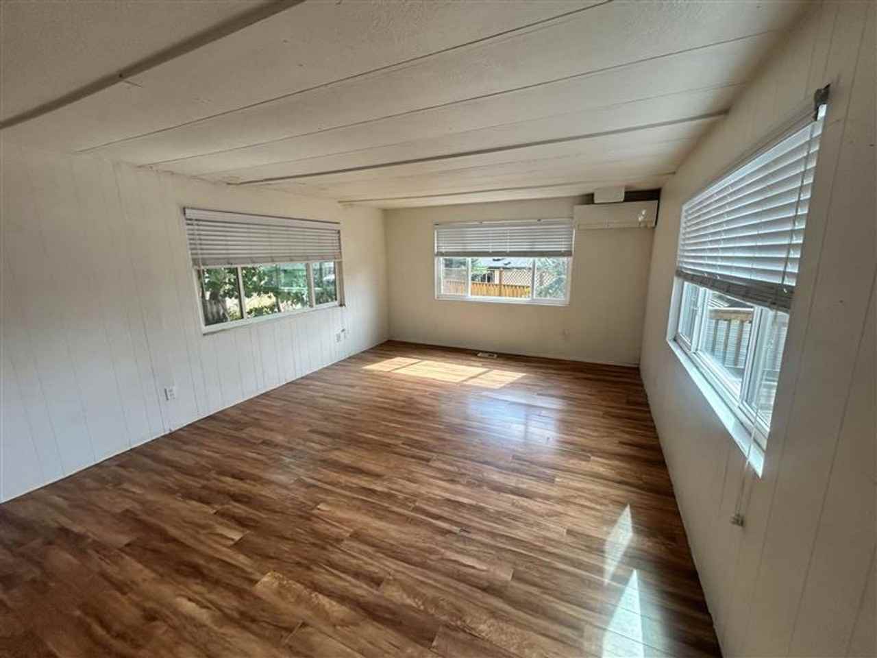 3667 Waldron Dr - Photo 4 of 22
