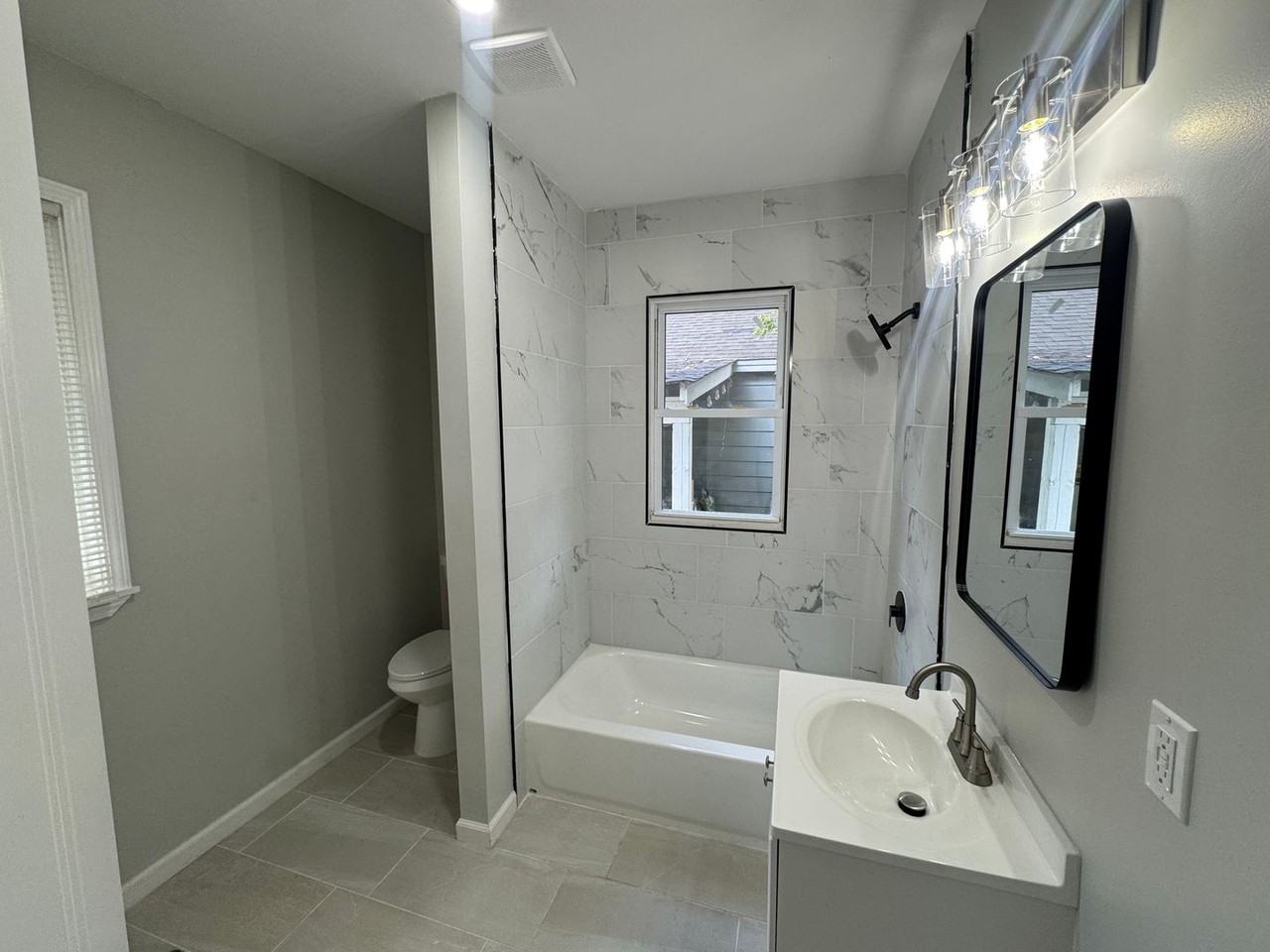 554 Bon Air St - Photo 7 of 11