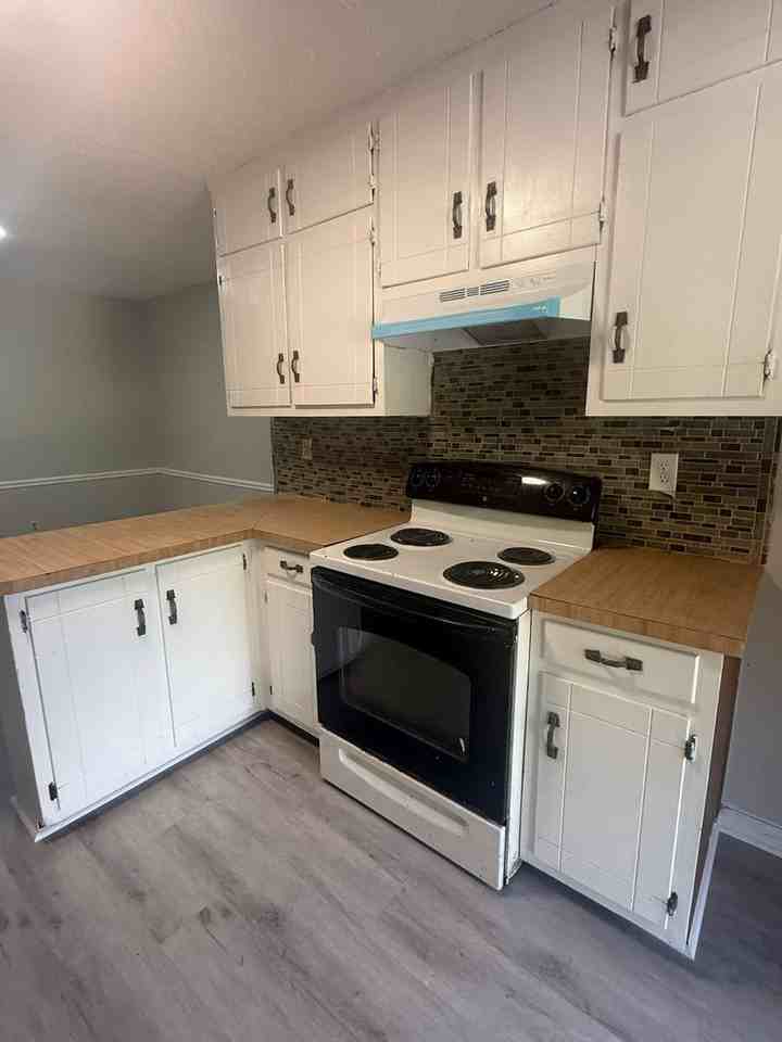 1726 Kirkland Rd - Photo 3 of 22
