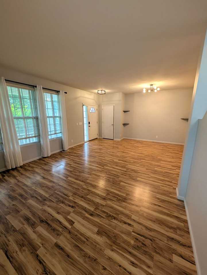 908 Mineral Dr - Photo 4 of 47