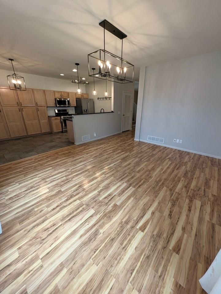 908 Mineral Dr - Photo 6 of 47
