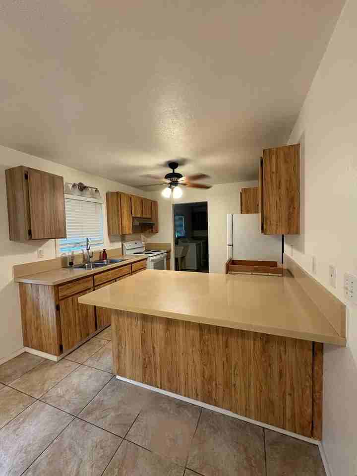 15-1706 Kaloli Dr - Photo 3 of 14