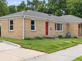 featured image of 1106 N 49th Ave