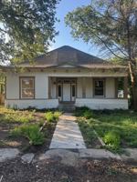 featured image of 802 E Limestone Ave