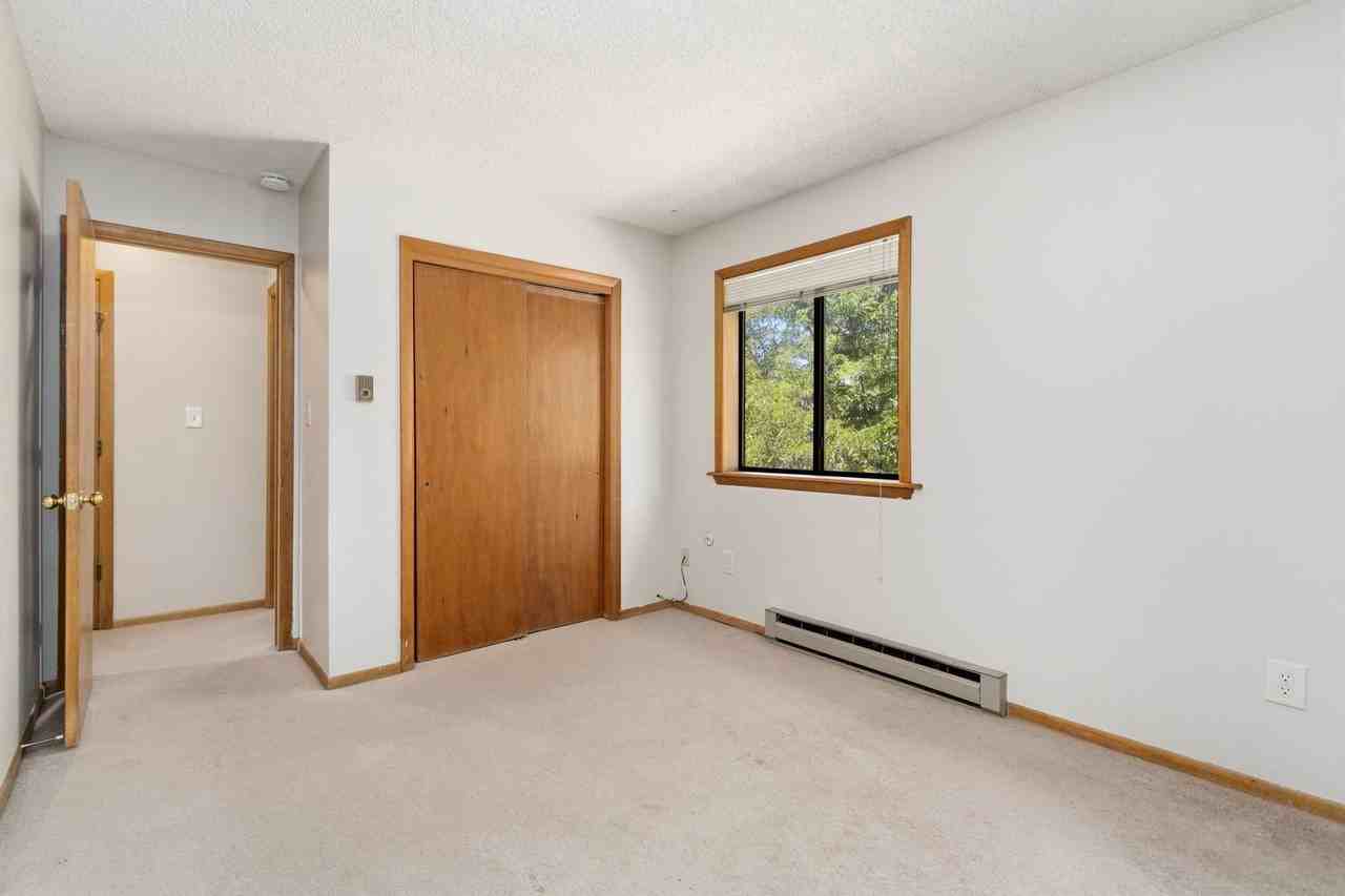 514 Strachan Dr - Photo 5 of 19