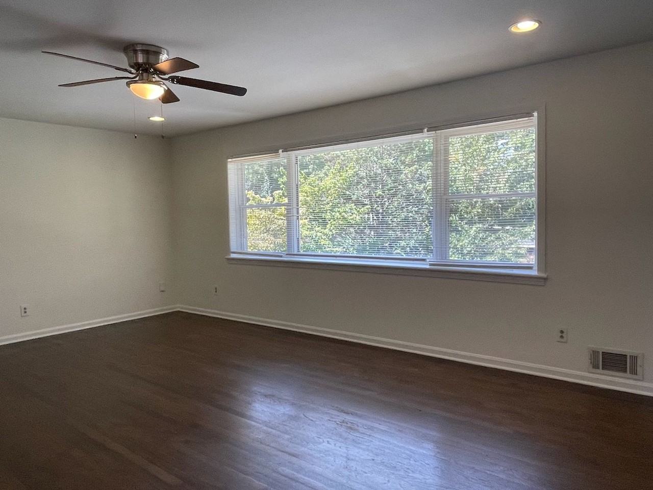 665 Aline Dr Nw - Photo 5 of 32