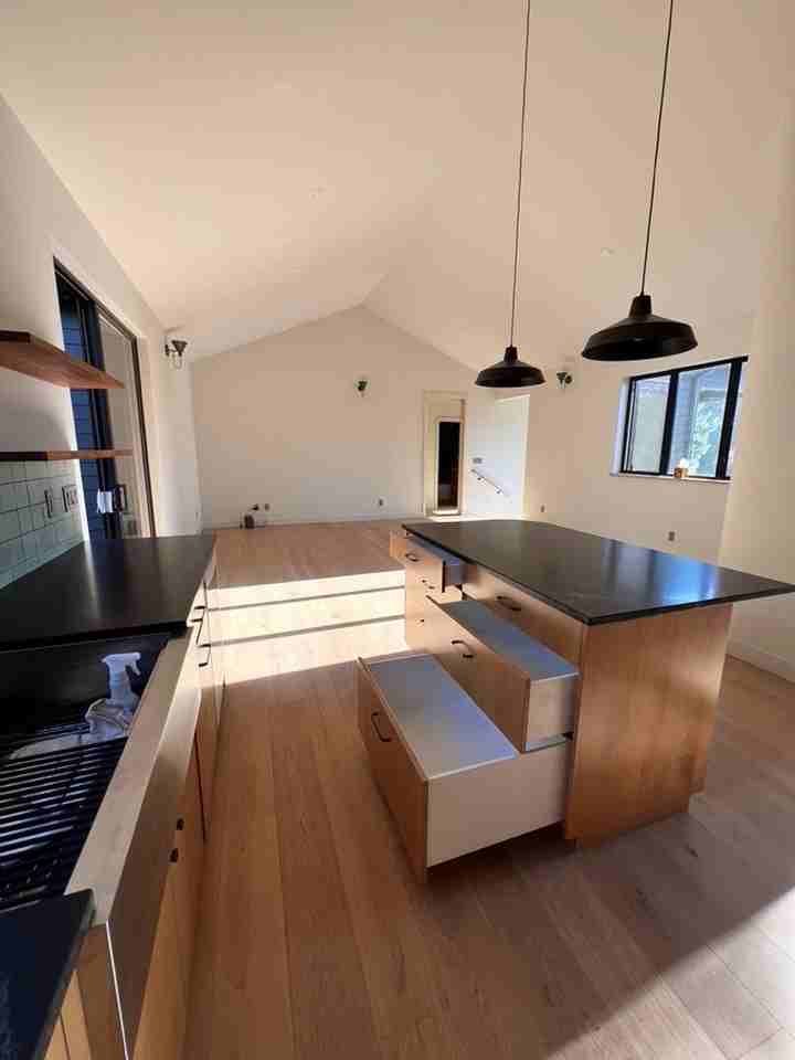 2111 Nw Awbrey Rd #1 - Photo 7 of 21