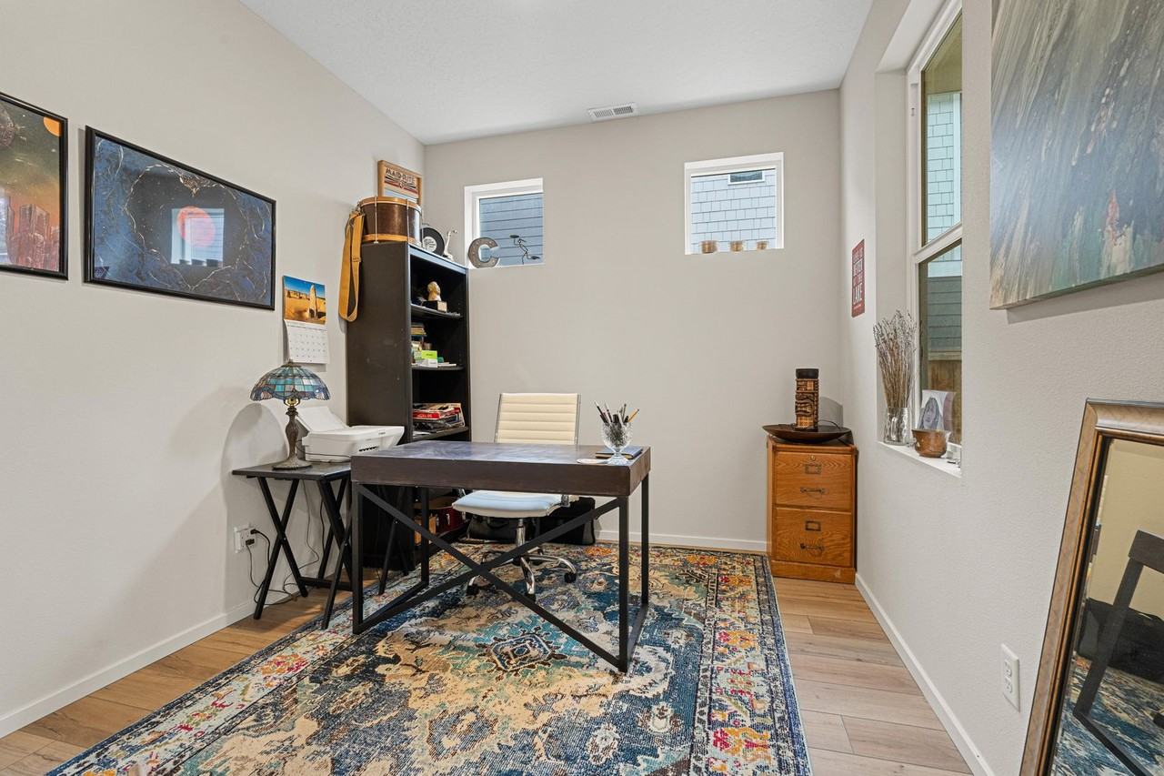 113 E Sandmyrtle Ave - Photo 7 of 24