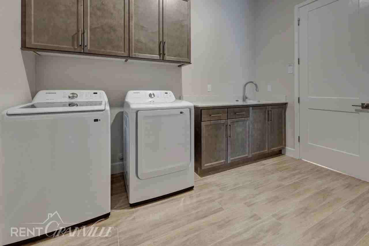 1314 E Santa Ana Ave - Photo 5 of 15