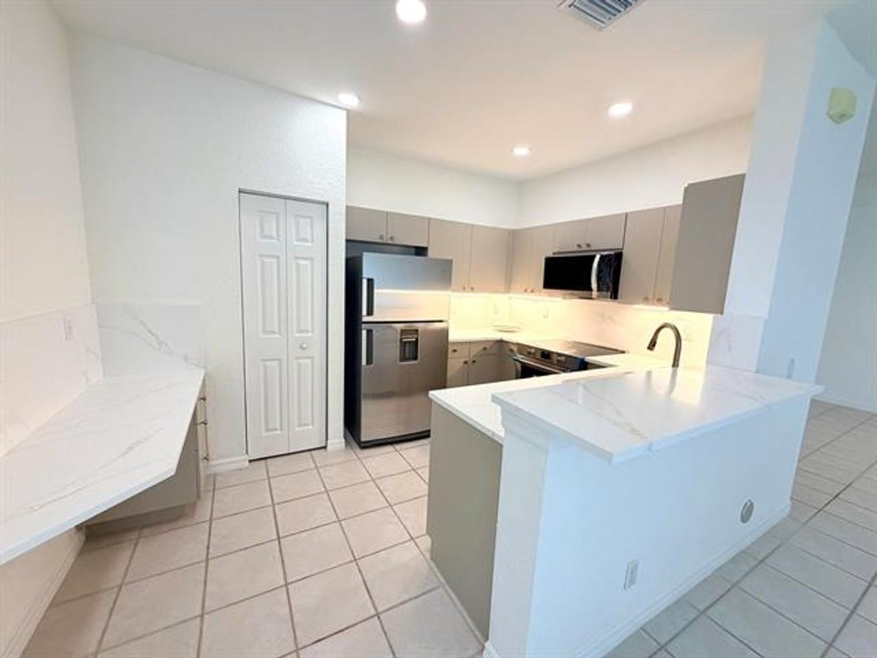 673 Conservation Dr #673 - Photo 5 of 26