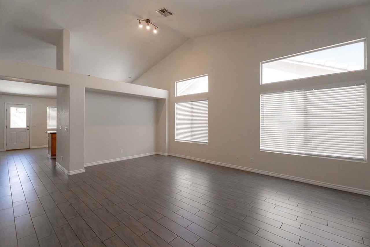 681 Quiet Stream Ct - Photo 2 of 44