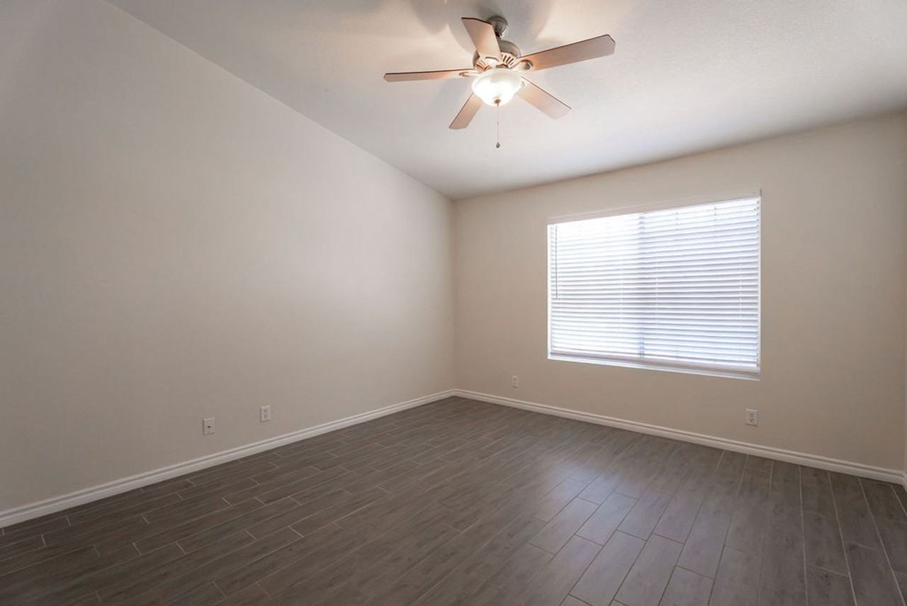 681 Quiet Stream Ct - Photo 5 of 44