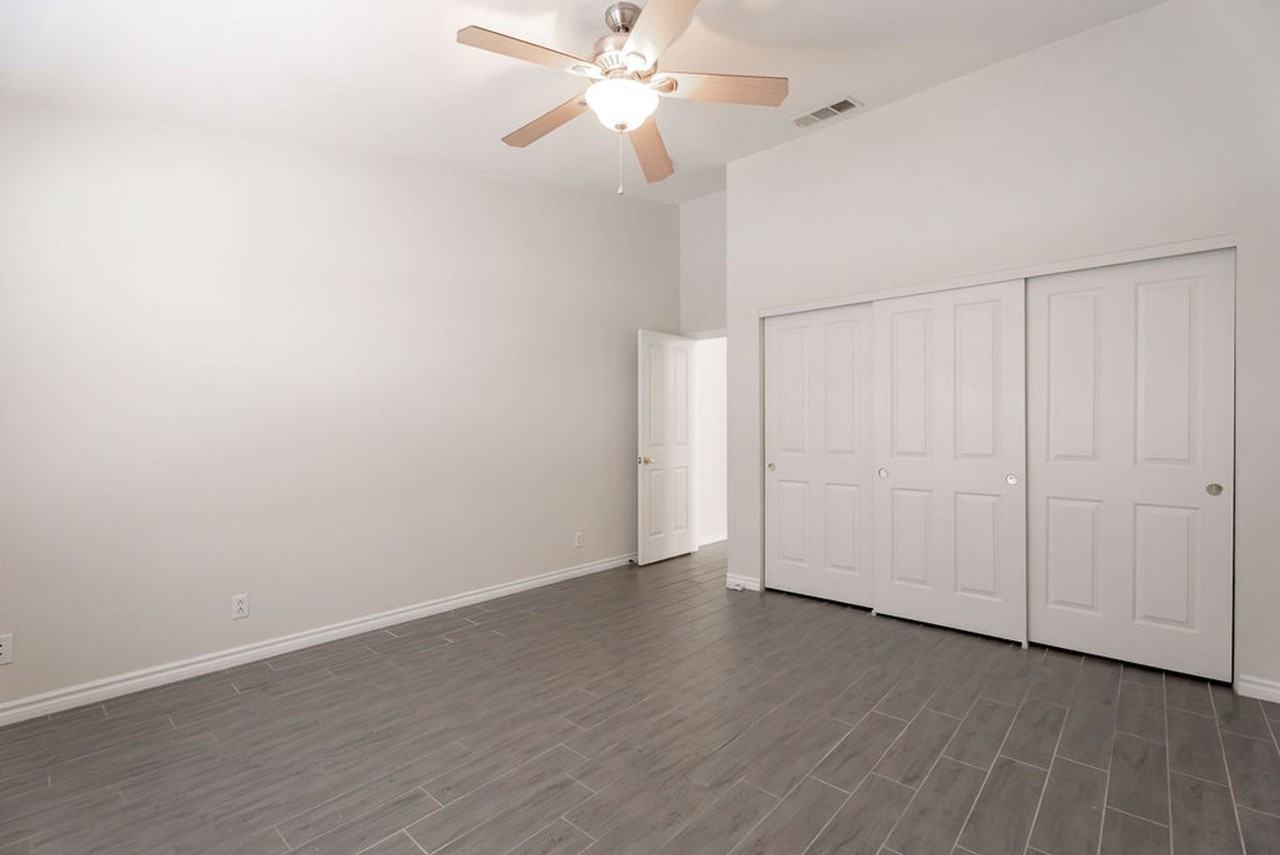 681 Quiet Stream Ct - Photo 7 of 44