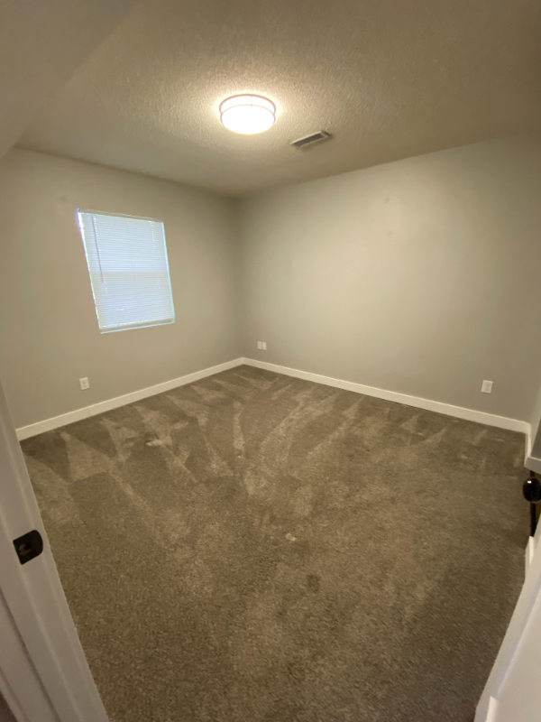 1080 Mace Rd - Photo 6 of 10