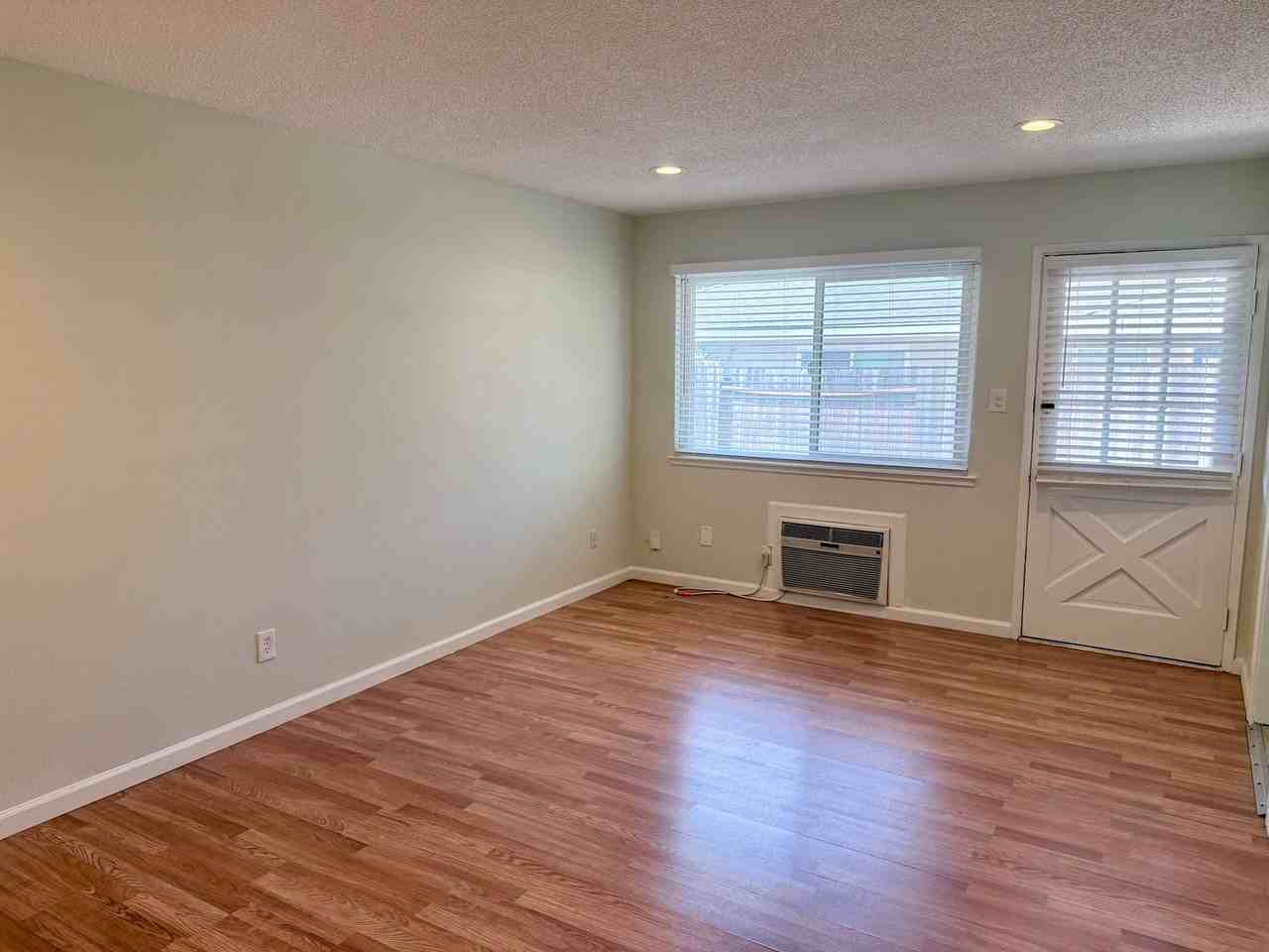 5803 Woodleigh Dr - Photo 3 of 13