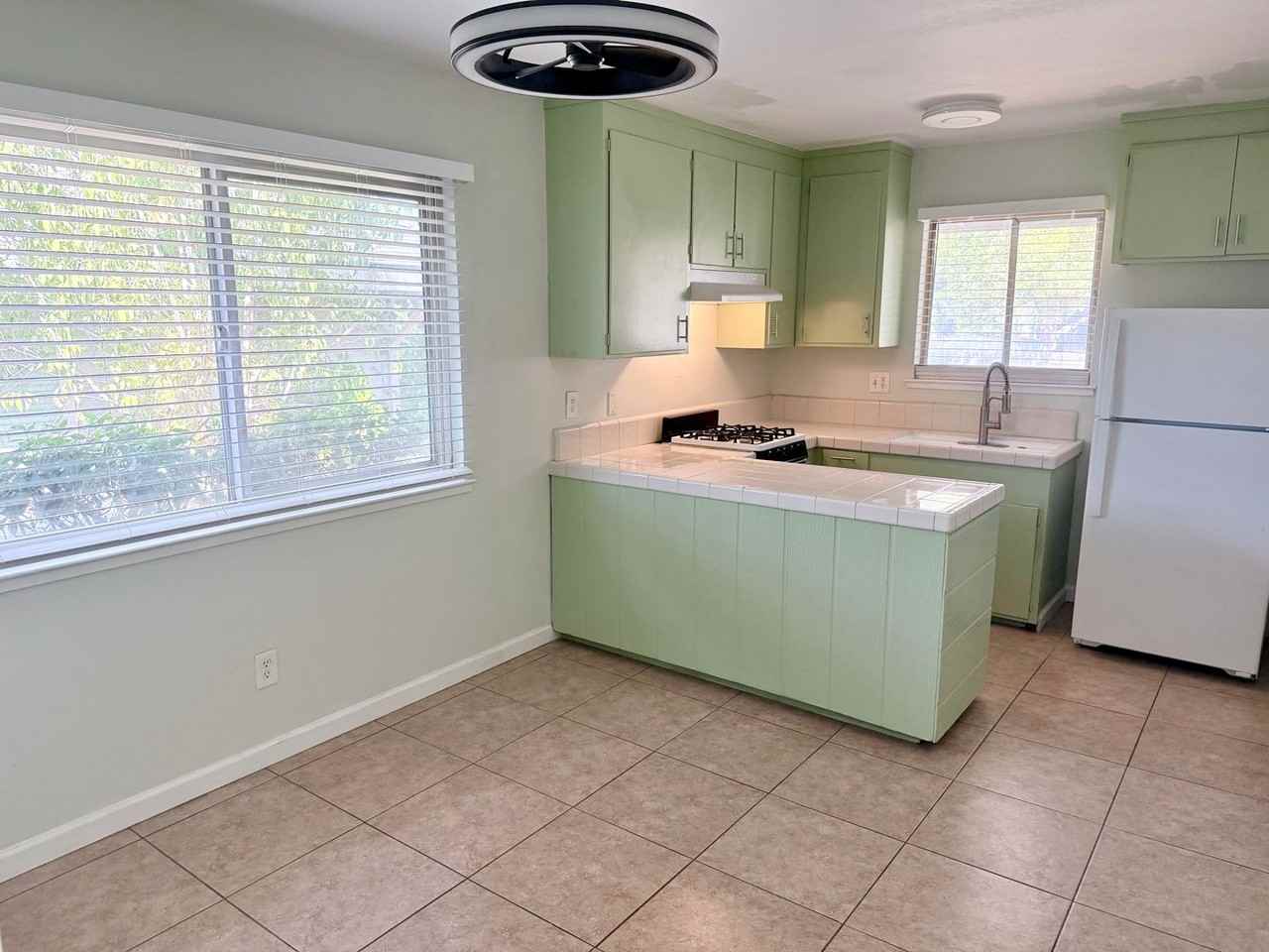 5803 Woodleigh Dr - Photo 4 of 13