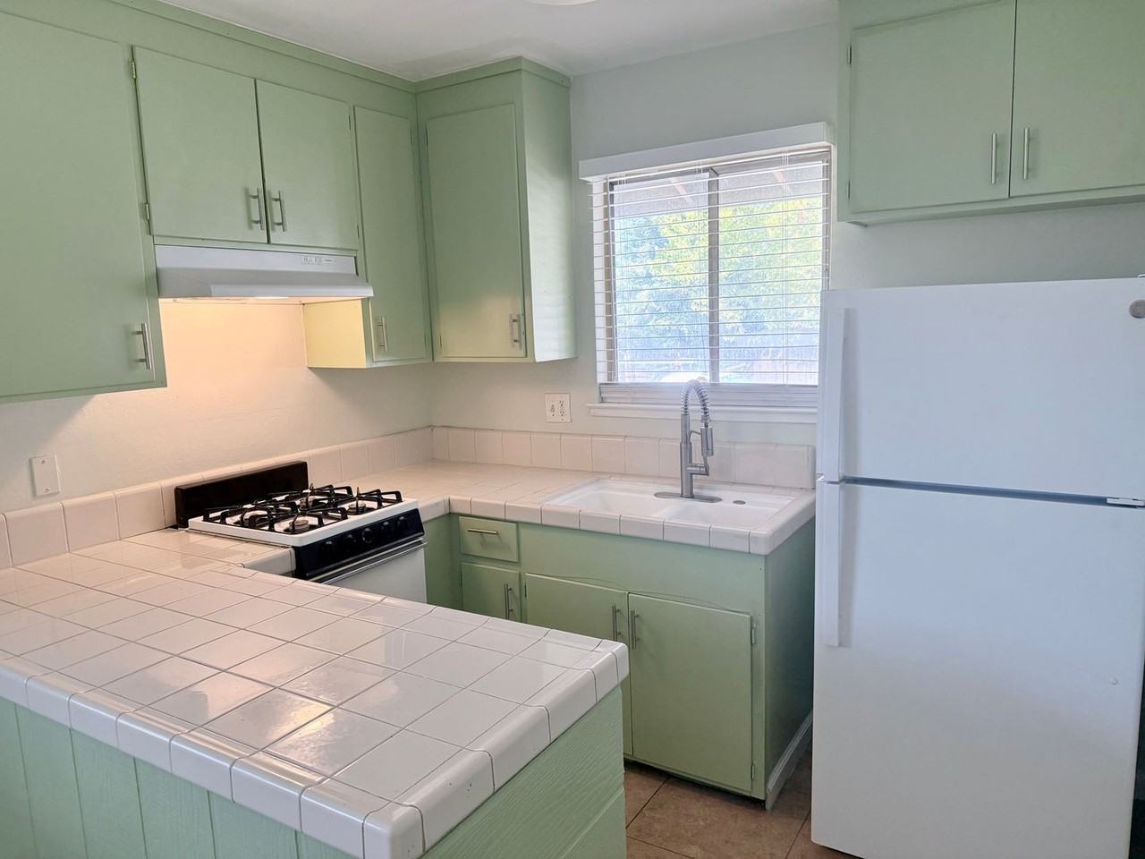 5803 Woodleigh Dr - Photo 5 of 13
