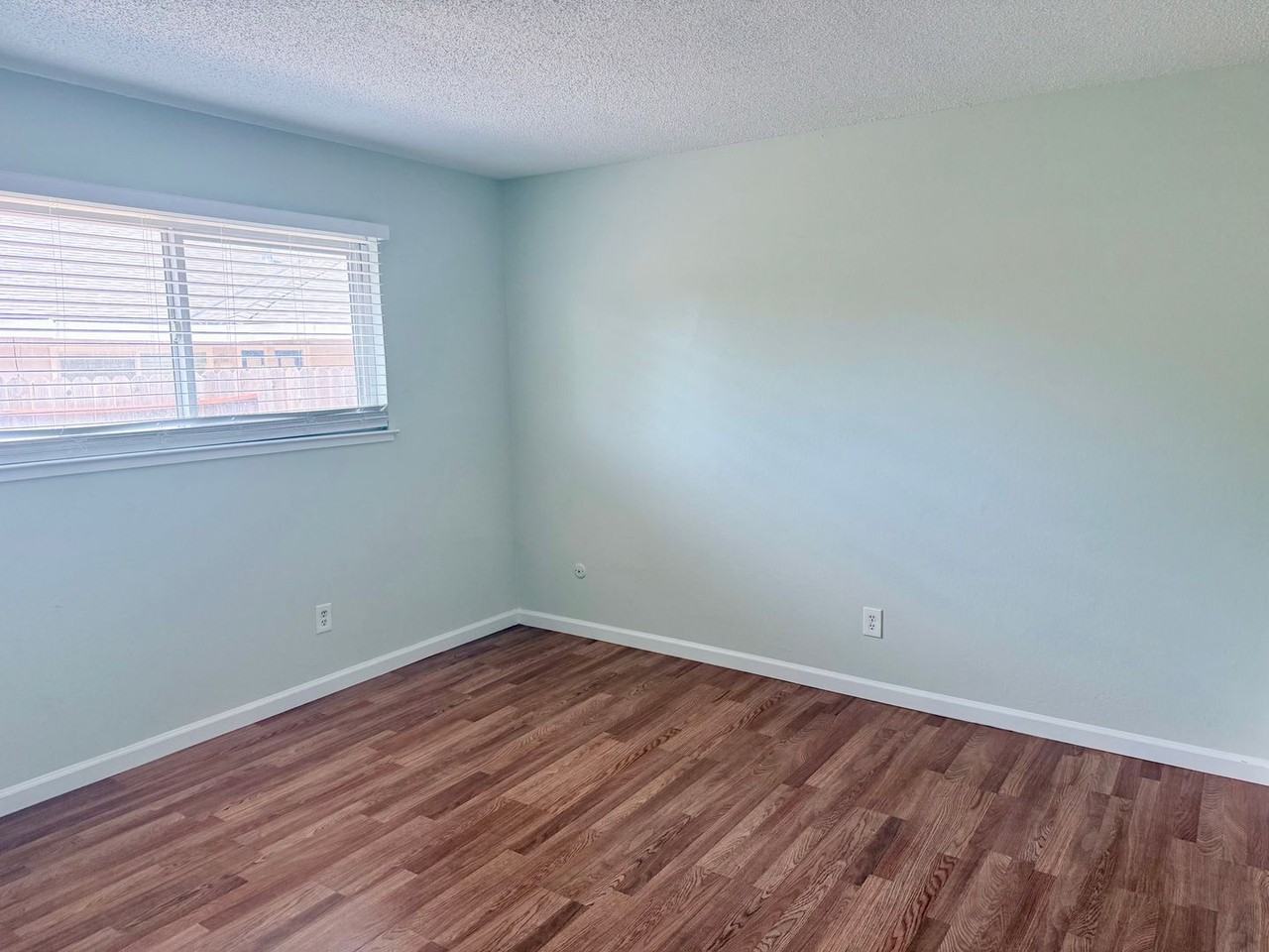 5803 Woodleigh Dr - Photo 7 of 13