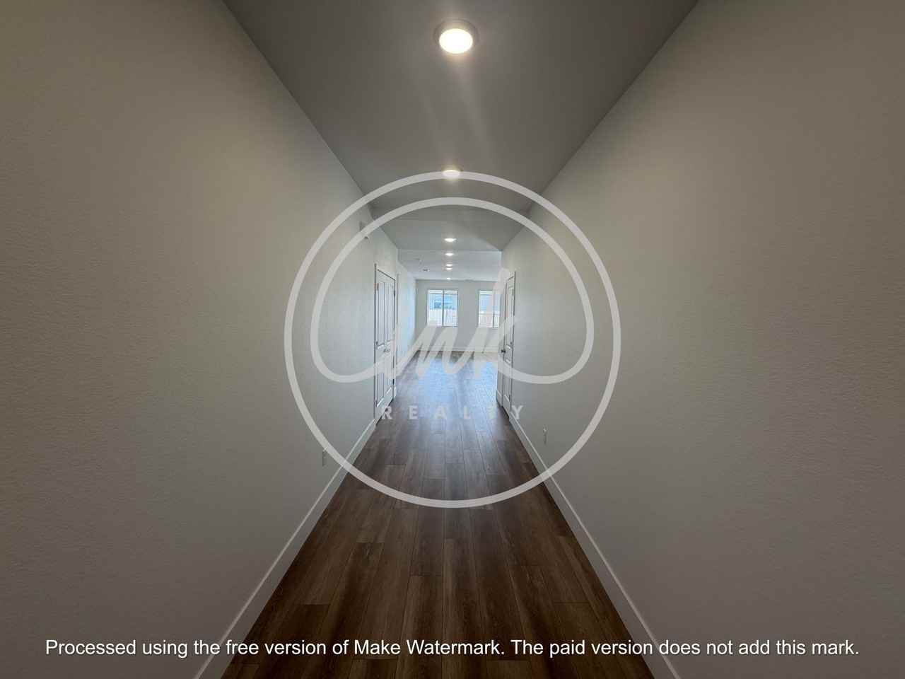 185 Radiant Dr - Photo 5 of 30