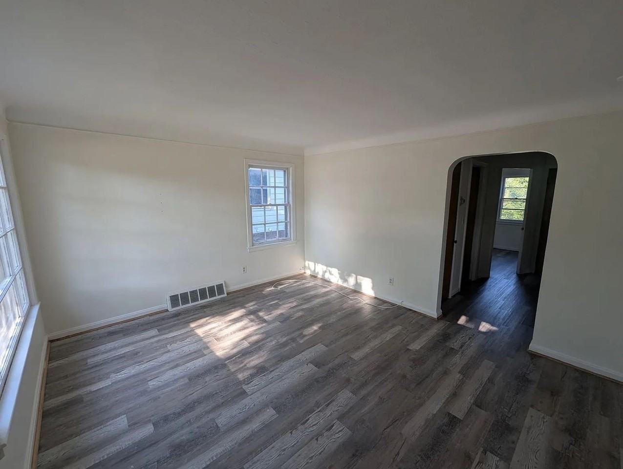 3864 E 154th St - Photo 6 of 12