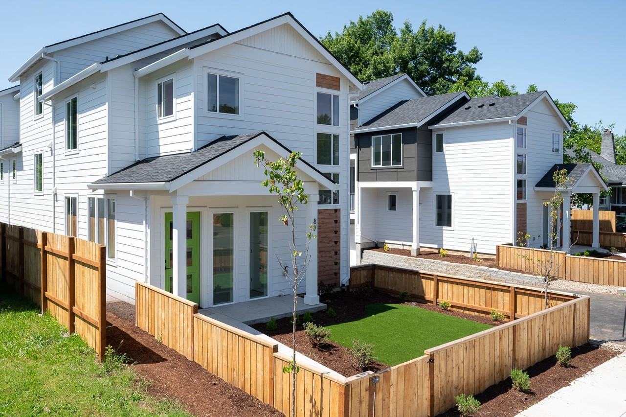 37 Ne 78th Ave #89 - Photo 2 of 50