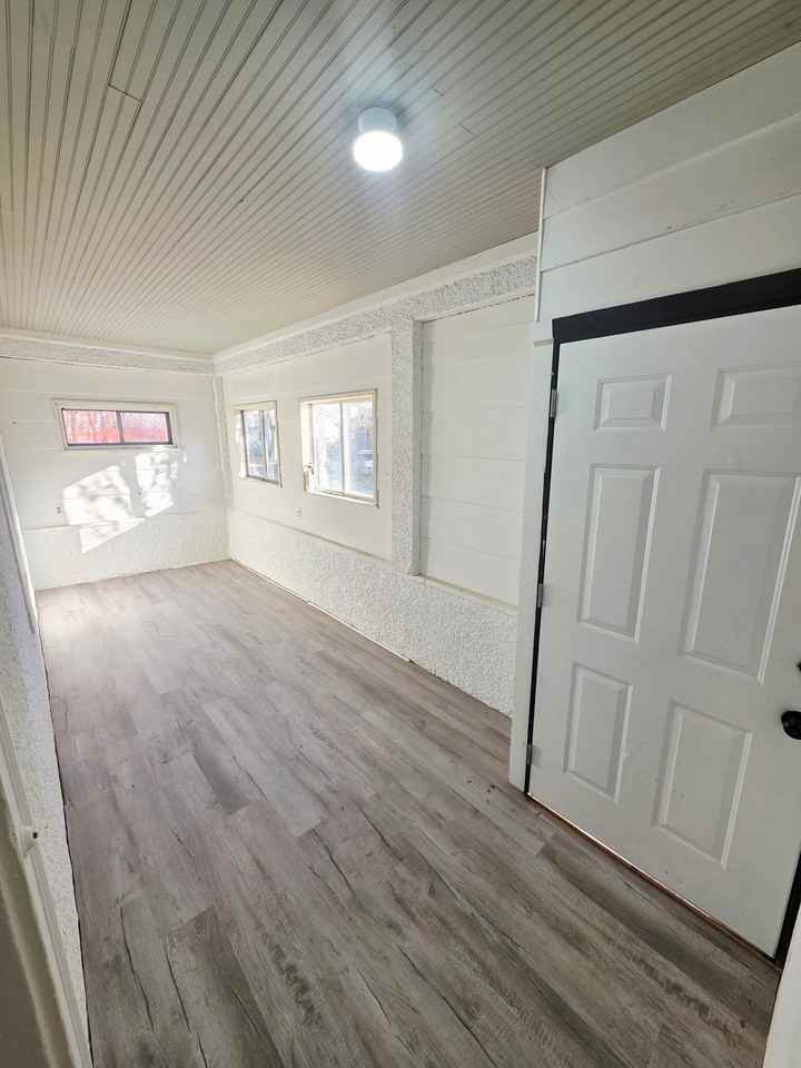 414 33rd Ave N #1 - Photo 4 of 16
