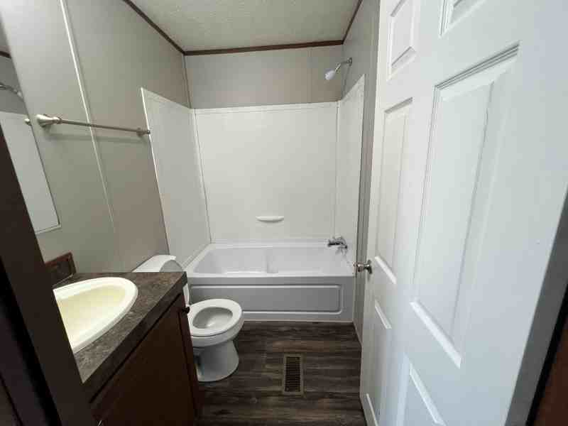 115 Plum St - Photo 7 of 10