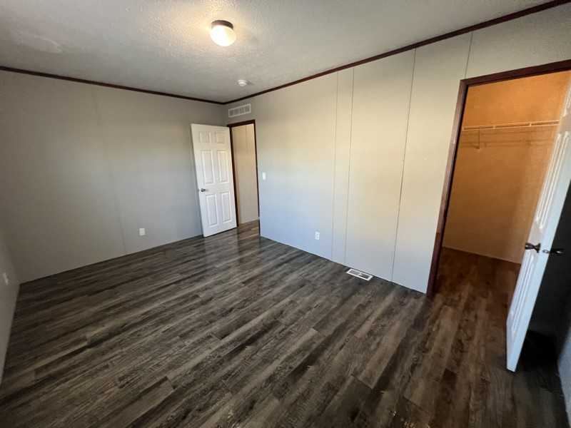 177 Peach St - Photo 3 of 11
