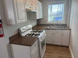 featured image of 4-6 4-6 Baldwin Street / 278 Lonsdale Ave