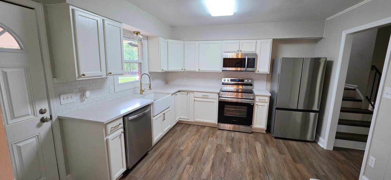 1010 Lewisville Clemmons Rd - Photo 3 of 17