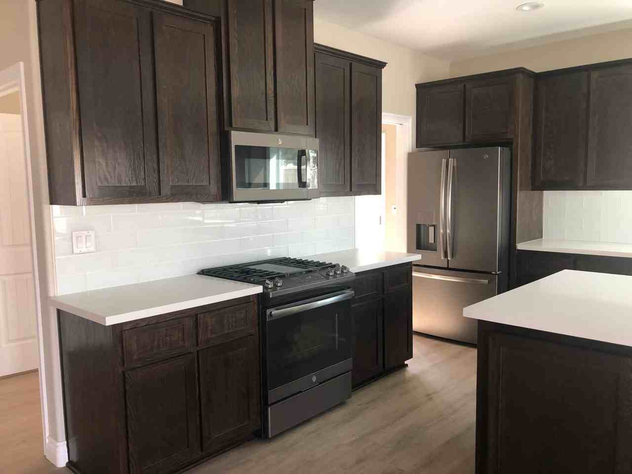 12484 Mesa Verde Ct - Photo 3 of 38