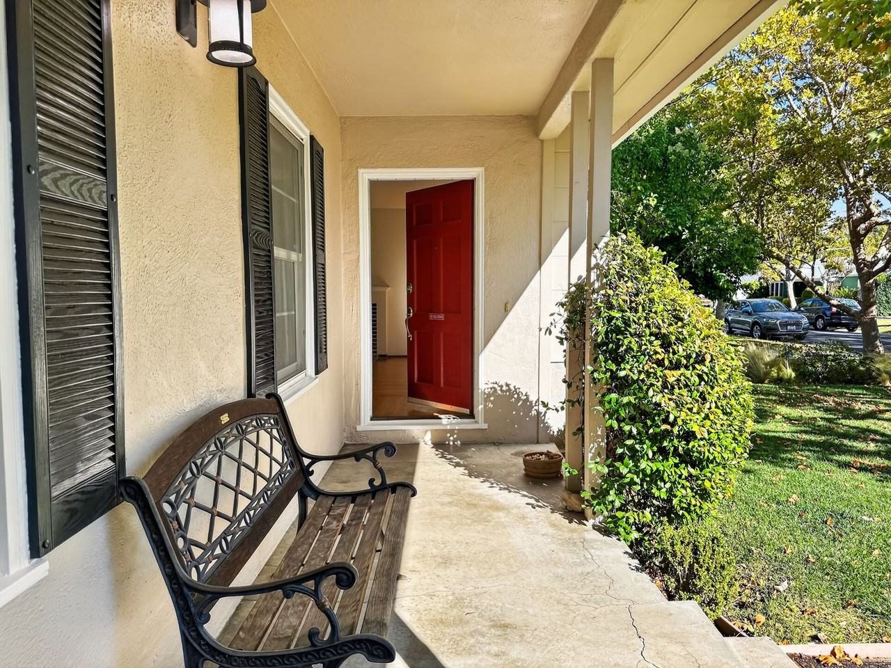 3240 Hudson Ave - Photo 4 of 40