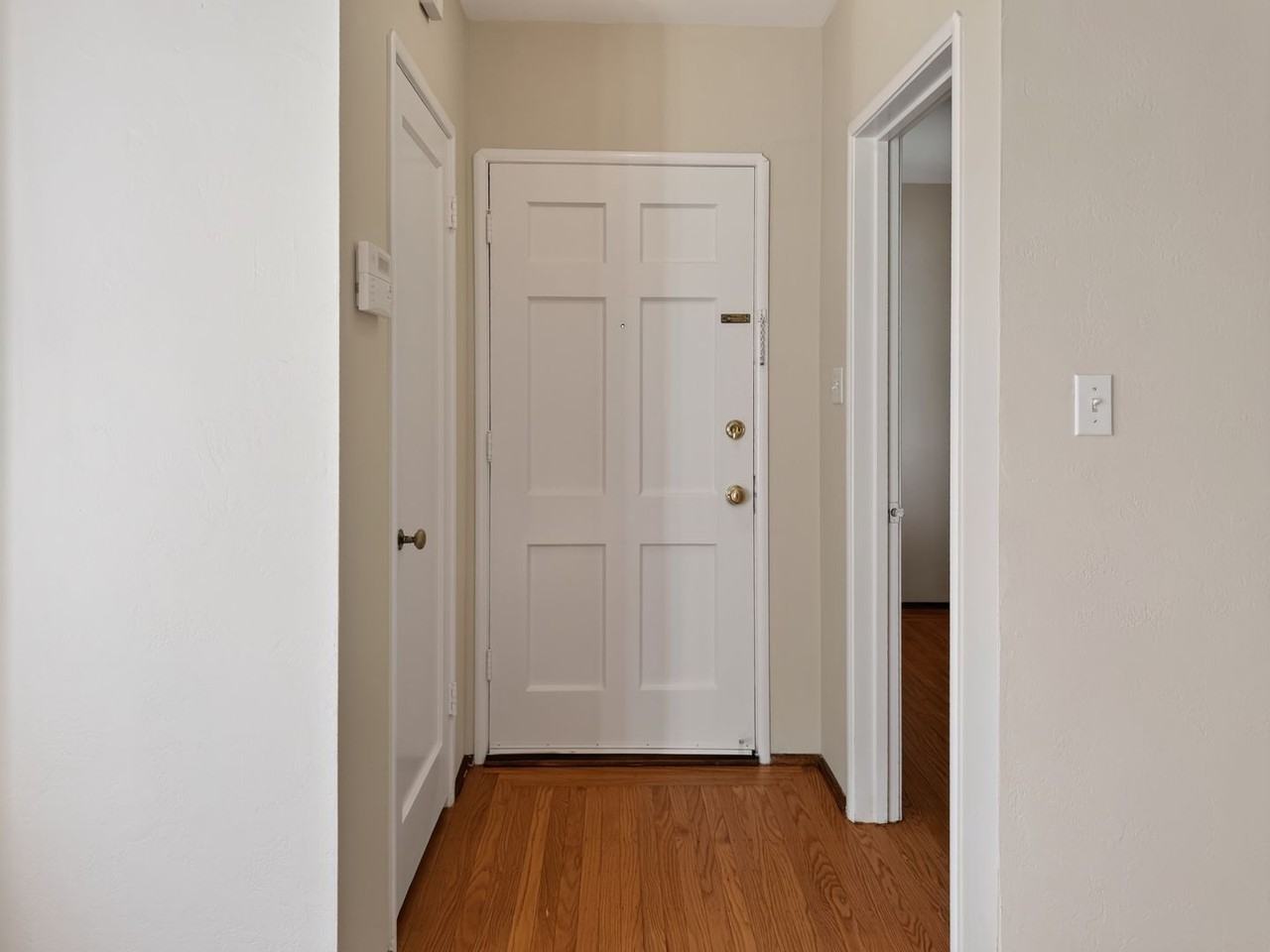 3240 Hudson Ave - Photo 5 of 40